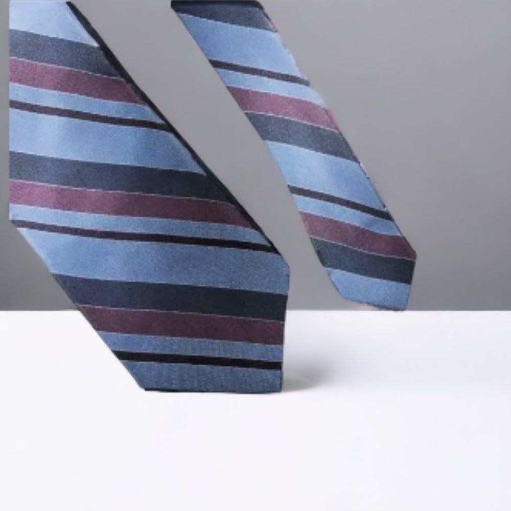 5/$25 Vintage 70s Blue Striped Tie | Rhynecliffe